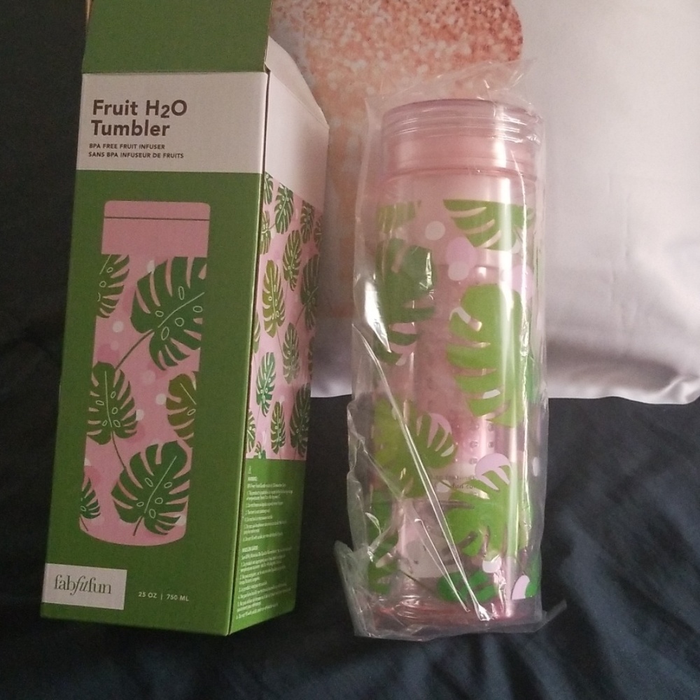 Fruit H2O Tumbler - Picture 3 of 3